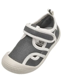 Badeschuhe in Weiß/ Grau