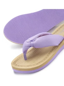 Badezehentrenner in flieder