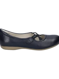 Ballerina Fiona 39 in ocean