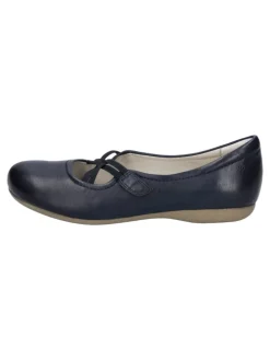 Ballerina Fiona 39 in ocean