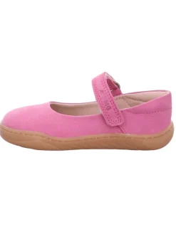 Ballerina in fuchsia