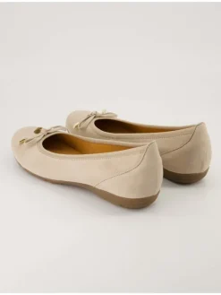 Ballerinas in Beige