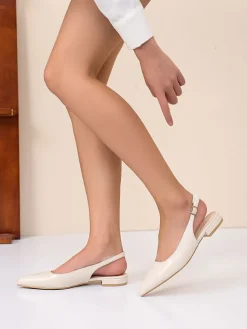 Ballerinas in Creme