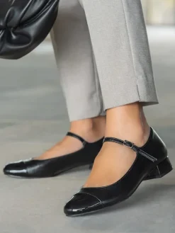 Ballerinas in Schwarz