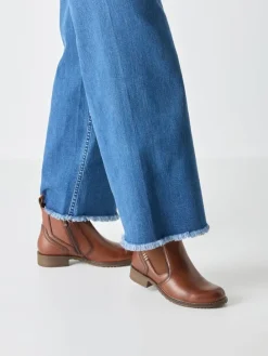 Chelsea Boot in COGNAC LEATHER