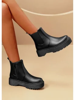 Chelsea-Boots in Schwarz