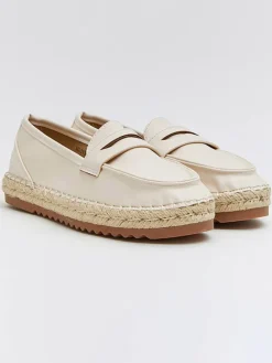 Espadrilles in Creme