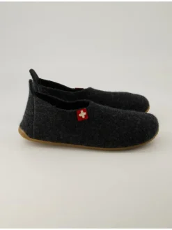 Geschlossene Hausschuhe in Grau