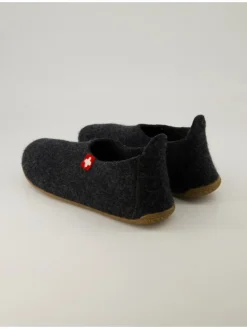 Geschlossene Hausschuhe in Grau