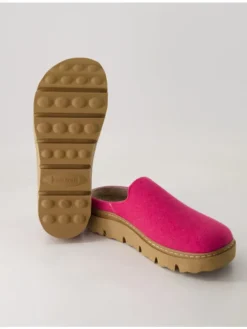 Geschlossene Hausschuhe in Pink