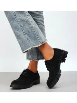 Halbschuh in Schwarz