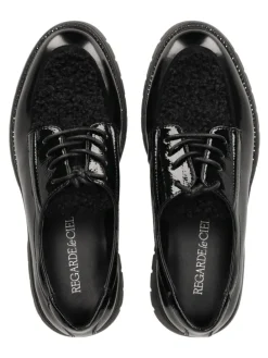 Halbschuhe in Schwarz