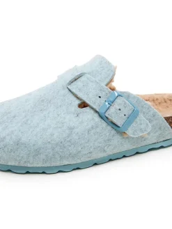 Hausschuhe in Hellblau