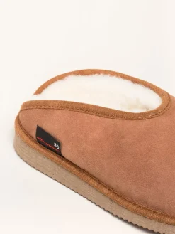 Hausschuhe in Hellbraun
