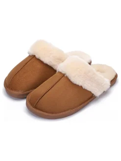 Hausschuhe in Hellbraun