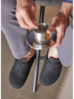 Hausschuhe in Schwarz