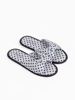 Hausschuhe in Weiß/ Schwarz