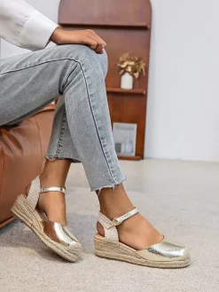 Keilespadrilles in Gold