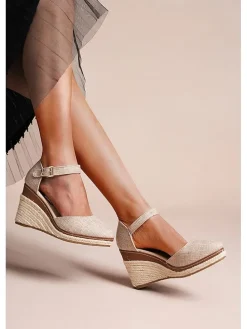 Keilsandaletten in Beige