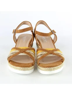 Keilsandaletten in Hellbraun