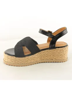 Keilsandaletten in Schwarz