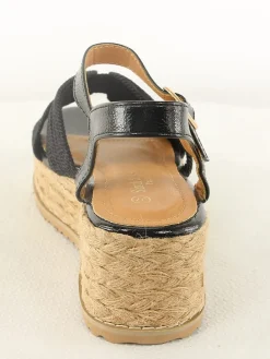 Keilsandaletten in Schwarz