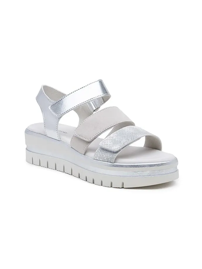 Keilsandaletten in Silber/ Grau