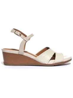 Keilsandaletten "Marykarmen" in Creme