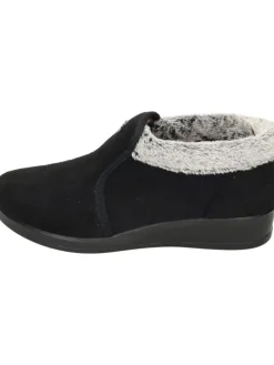 Klassische Halbschuhe, Klassische Hausschuhe in schwarz