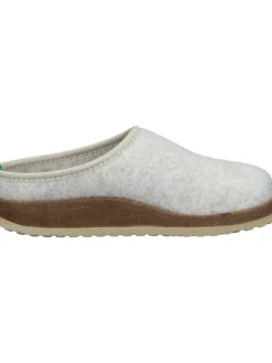 Klassische Hausschuhe in offwhite