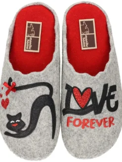 Klassische Hausschuhe in hellgrau