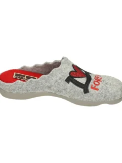 Klassische Hausschuhe in hellgrau