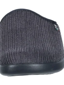 Klassische Hausschuhe in grau