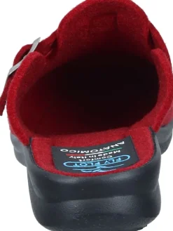 Klassische Hausschuhe in burgund