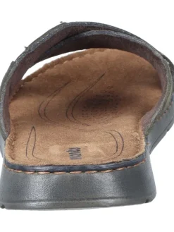 Klassische Pantoletten in grün