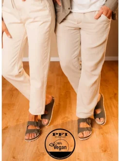 Klassische Pantoletten in khaki