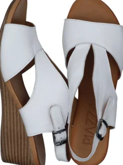 Klassische Sandaletten in weiß