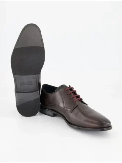 Klassische Schnürschuhe in Braun