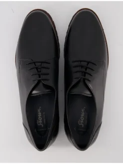 Klassische Schnürschuhe in Schwarz