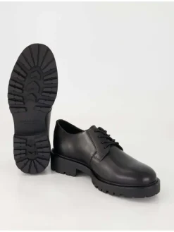 Klassische Schnürschuhe in Schwarz