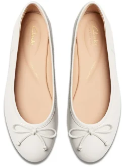 Leder-Ballerinas ''Fawna'' in Weiß