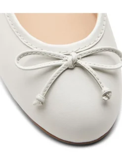 Leder-Ballerinas ''Fawna'' in Weiß