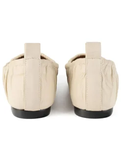 Leder-Ballerinas in Beige