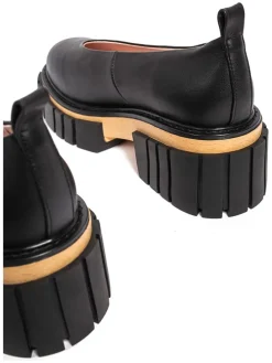 Leder-Ballerinas in Schwarz/ Hellbraun