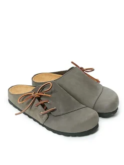 Leder-Clogs in Grau