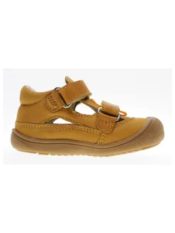 Leder-Halbsandalen in Camel