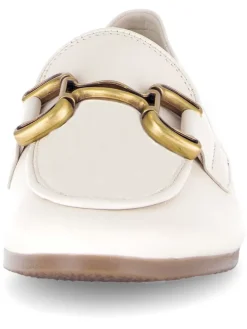 Leder-Mokassins in Creme