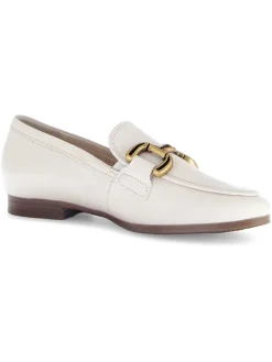 Leder-Mokassins in Creme