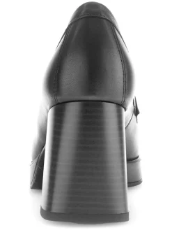 Leder-Pumps in Schwarz