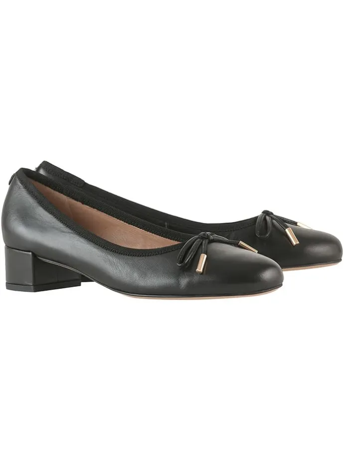 Leder-Pumps in Schwarz
